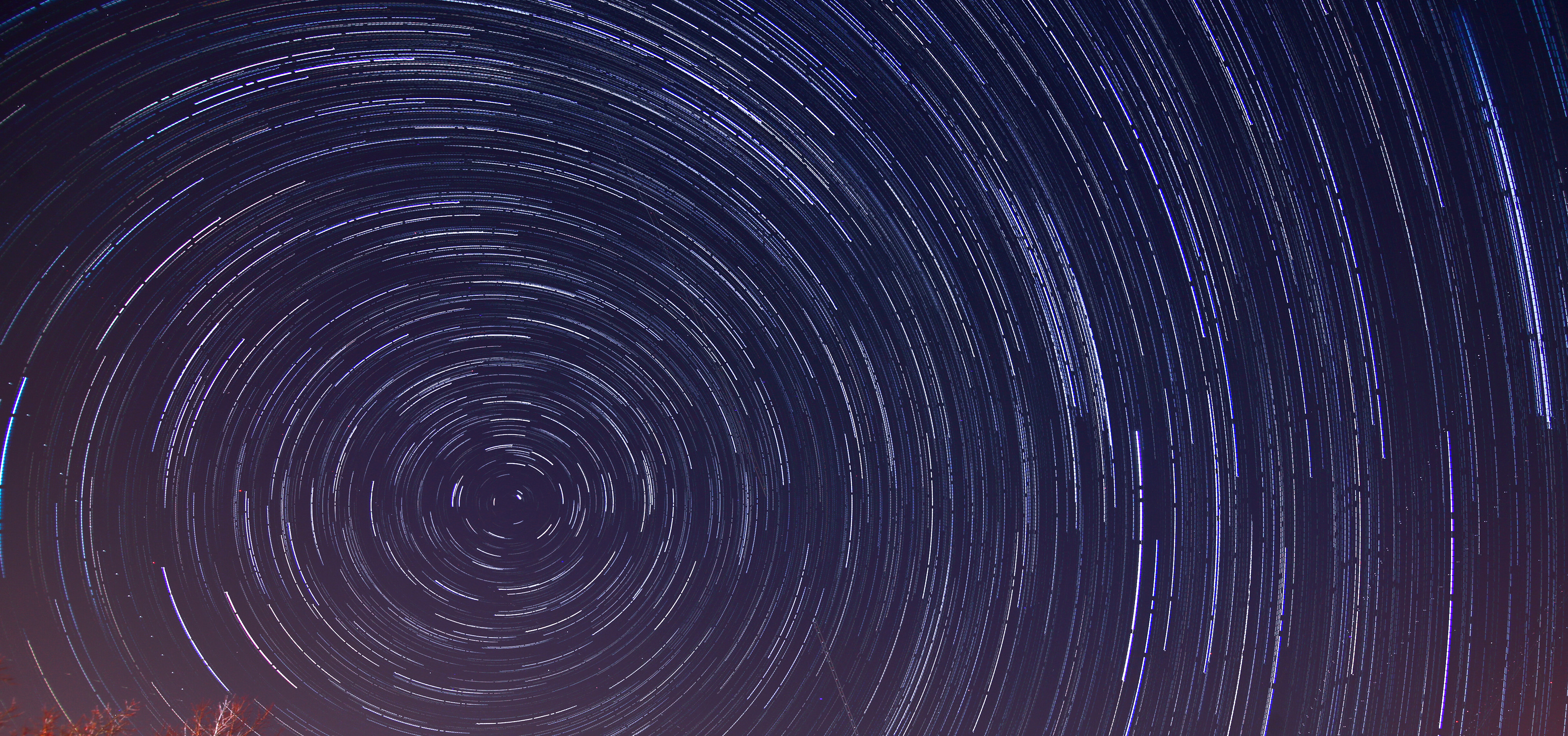 Star trail баннеры. Spin фон. Spinning background. Star Trails Wallpaper. Car Spinning in the Sky.